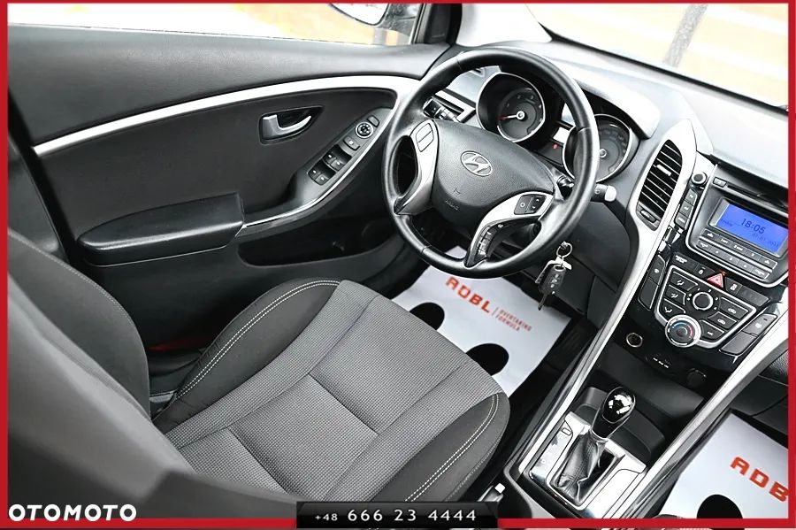 Hyundai i30 blue Kombi 1.6 CRDi DCT Passion - 16