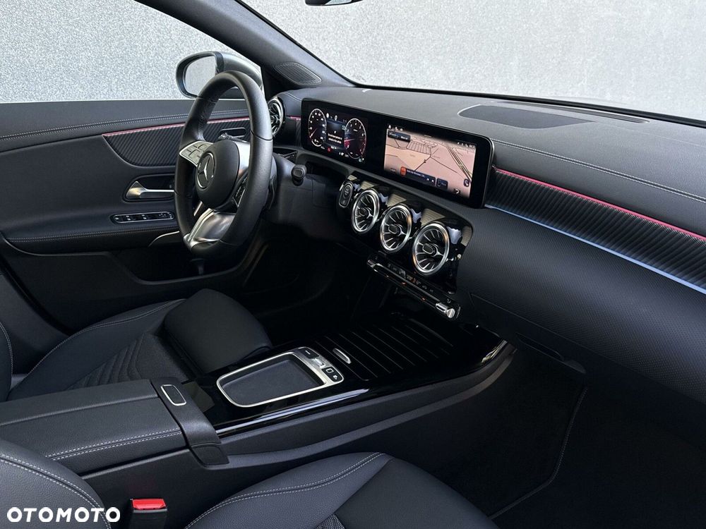 Mercedes-Benz CLA - 16