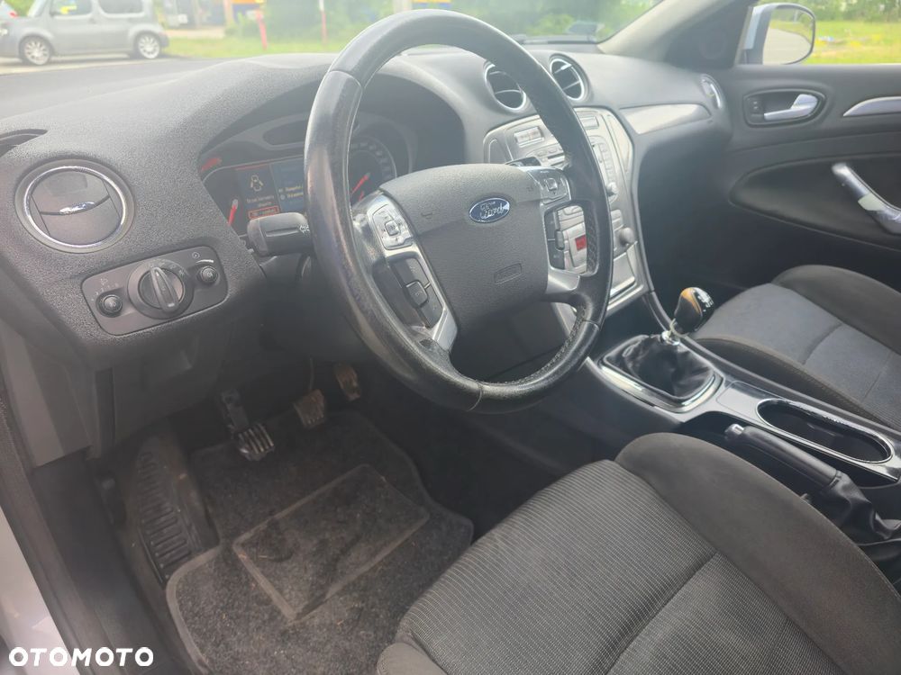 Ford Mondeo - 11