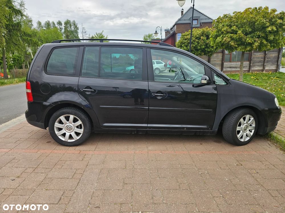 Volkswagen Touran 2.0 TDI Highline DSG - 7