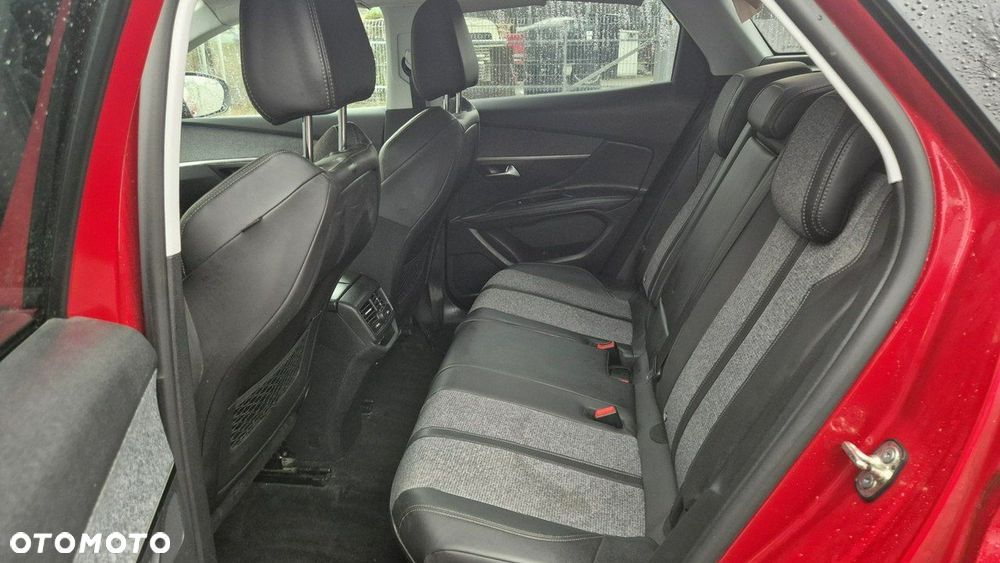 Peugeot 3008 PureTech 130 Stop & Start GPF Allure - 8