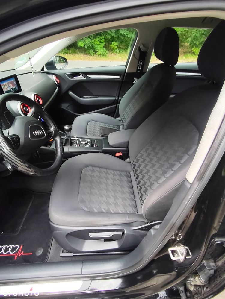 Audi A3 Sportback 1.6 TDI (clean diesel) S line Sportpaket - 9