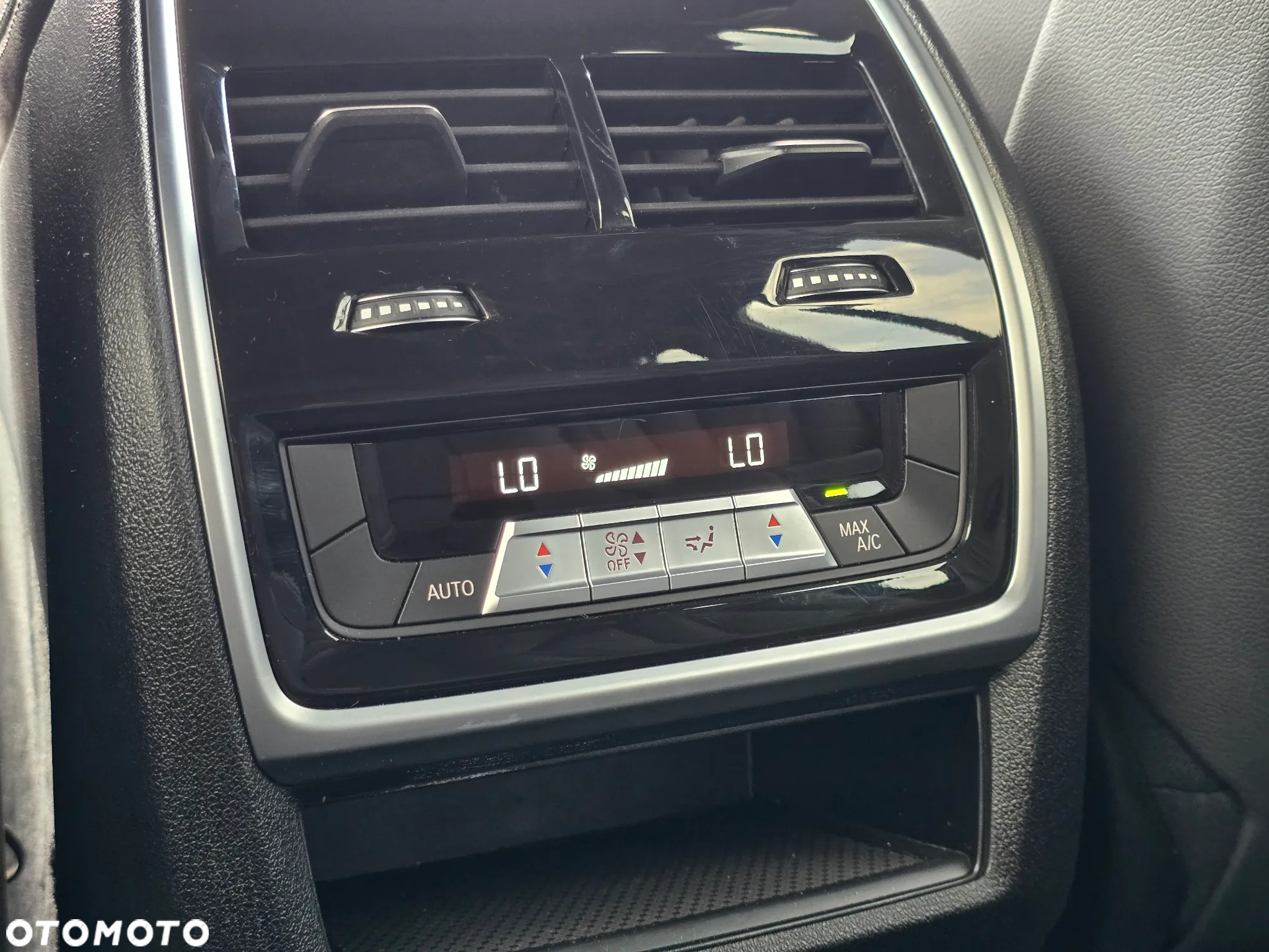 BMW X7 xDrive40d - 10