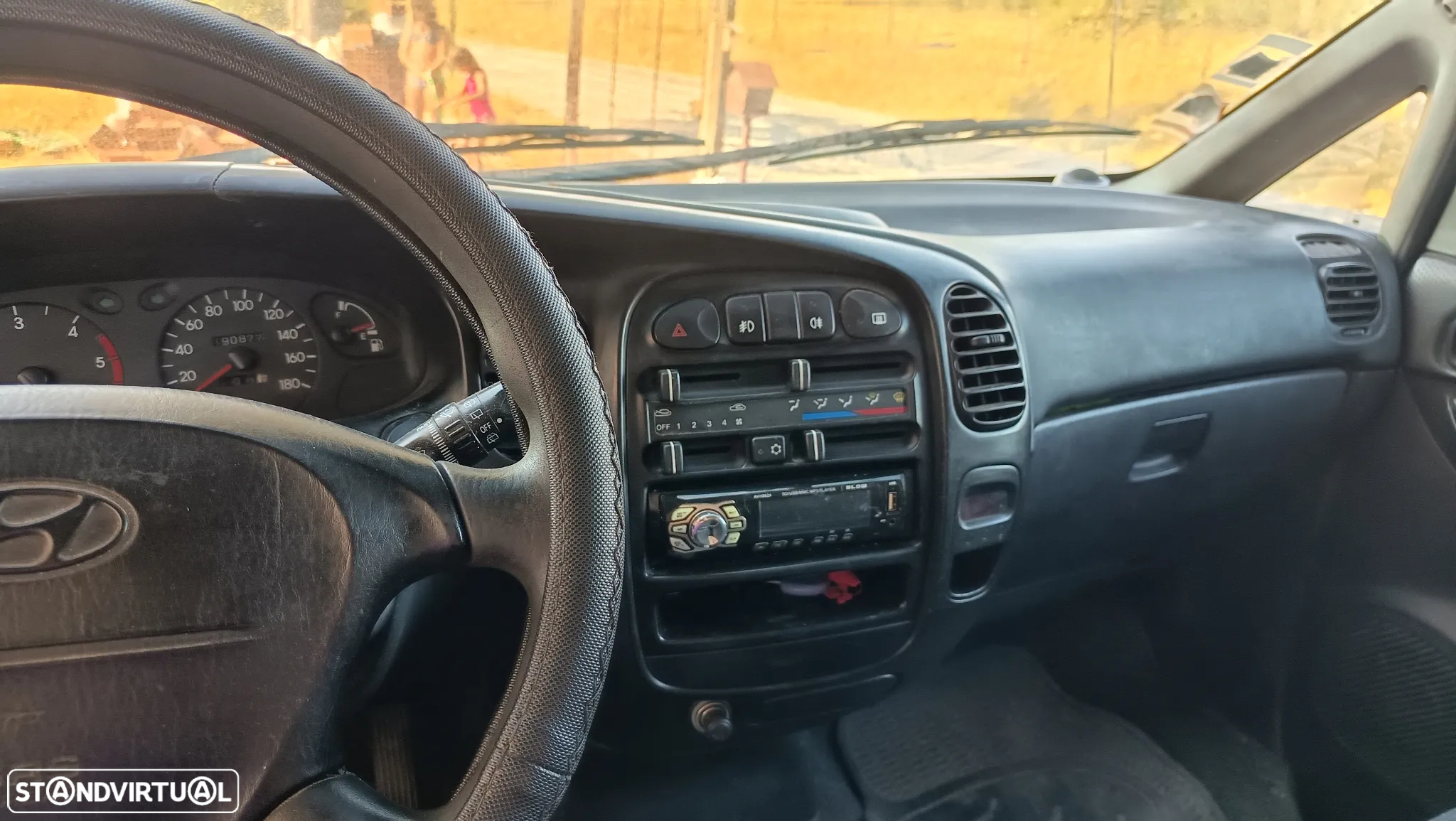 Hyundai H-1 - 5