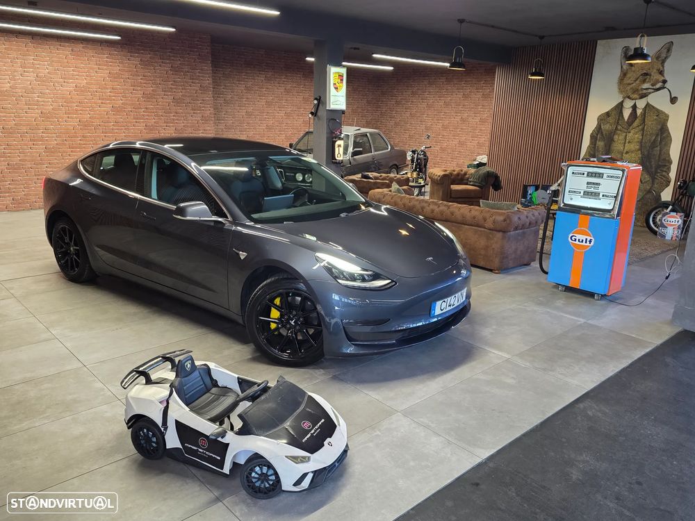 Tesla Model 3 Standard Range Plus RWD - 1