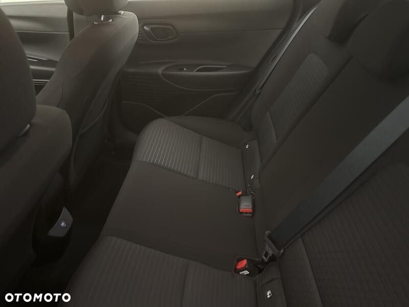 Hyundai i20 - 20