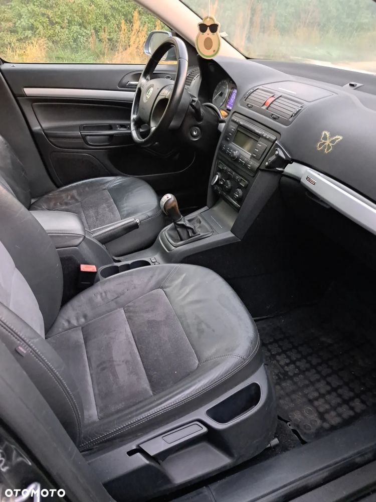 Skoda Octavia 2008 photo 3