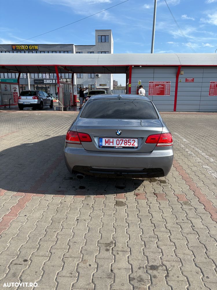 BMW Seria 3 320i Aut. - 6