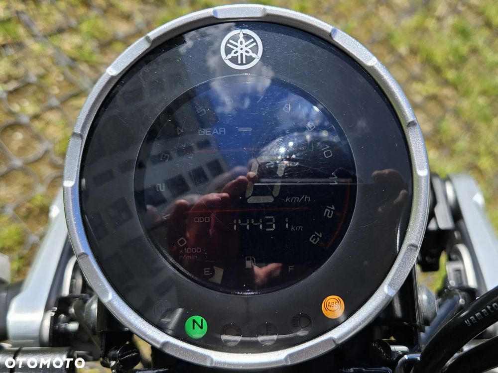 Yamaha XSR - 9
