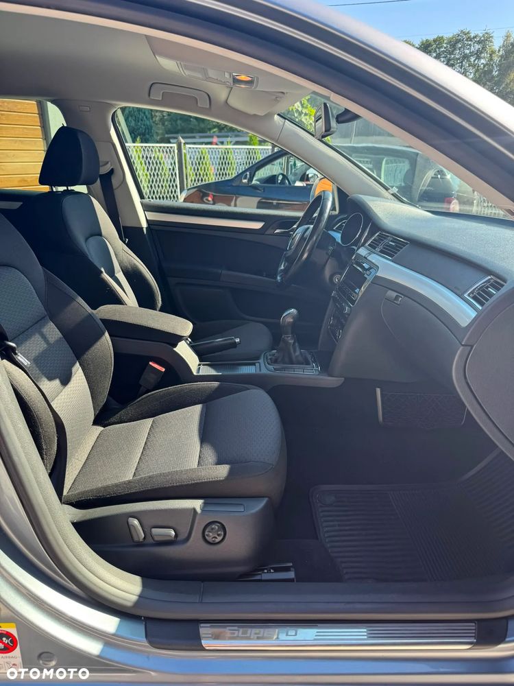 Skoda Superb 2.0 TDI Elegance - 13