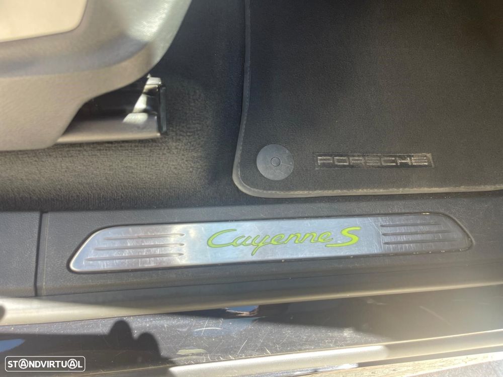 Porsche Cayenne S E-Hybrid - 24
