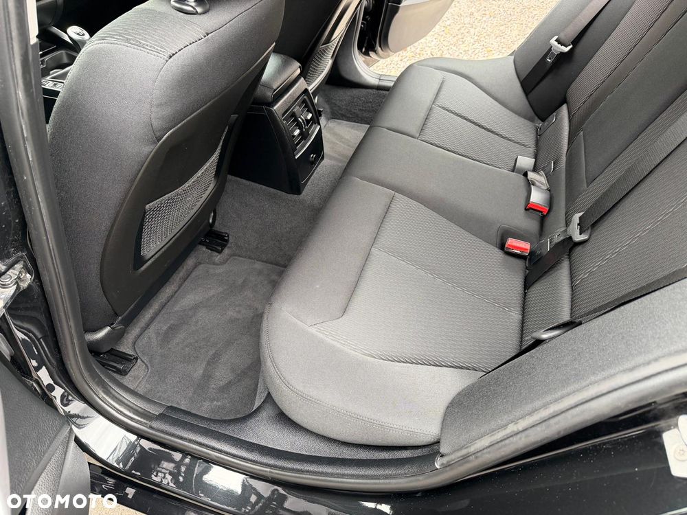 BMW Seria 1 118i - 11