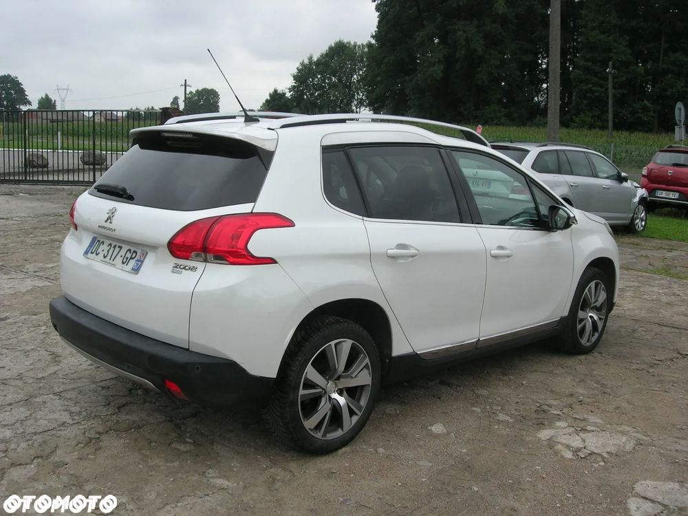 Peugeot 2008 1.6 e-HDi Allure S&S - 3