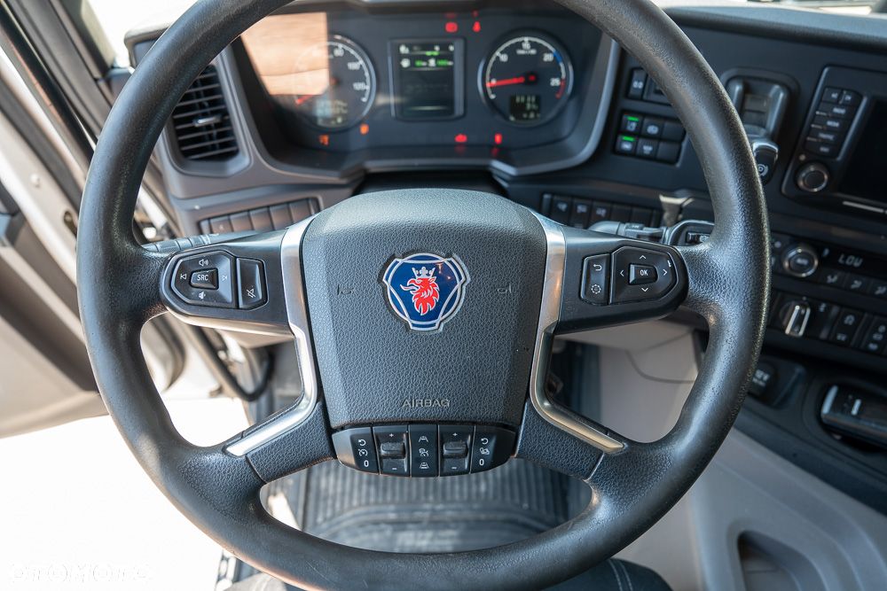 Scania P500 6x2 - 12