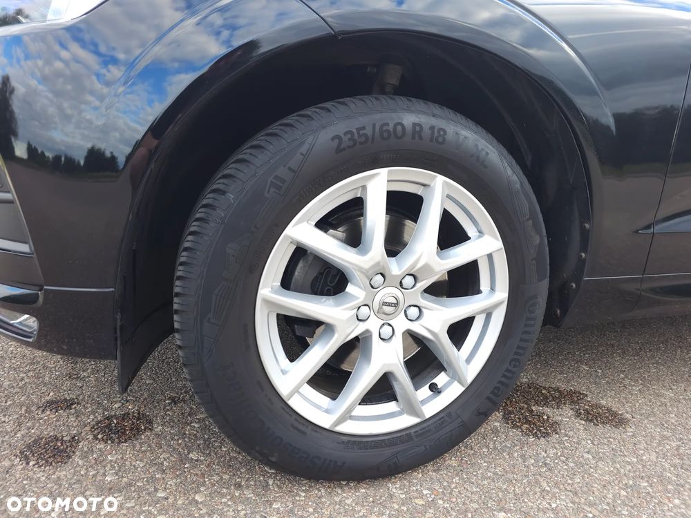 Volvo XC 60 D4 Momentum Pro - 11