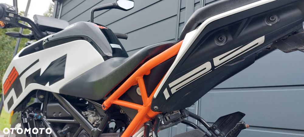 KTM Duke 125 - 18