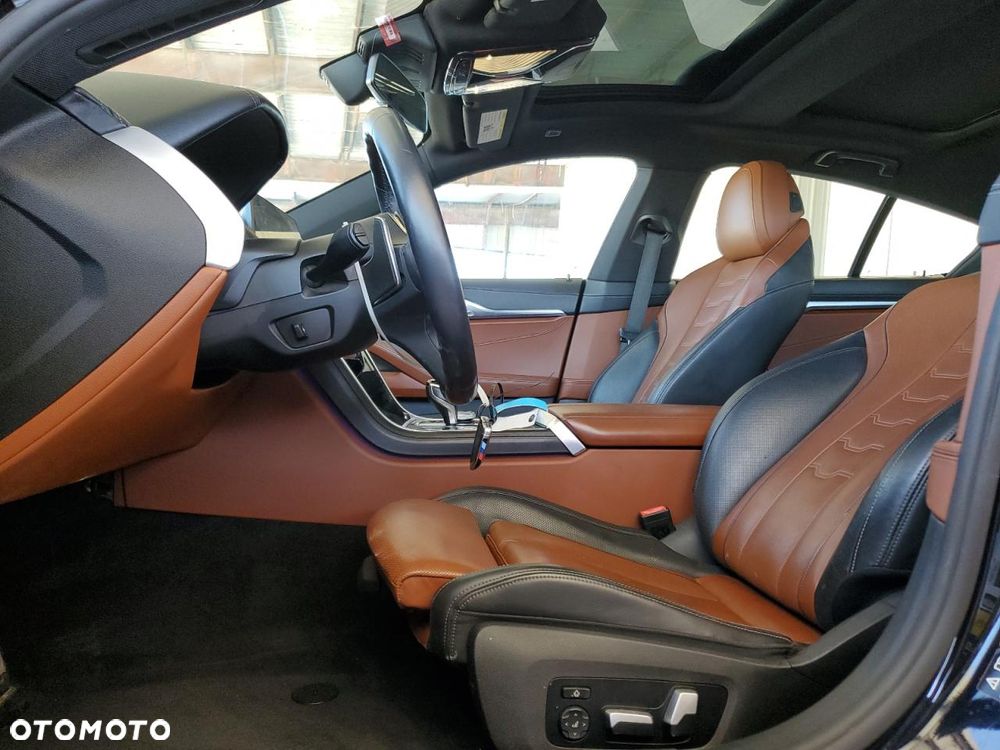 BMW Seria 8 M850i xDrive - 7