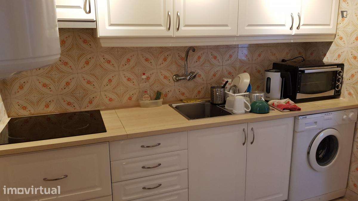 Quarto - localizado em Chelas Lisbon - Grande imagem: 4/12
