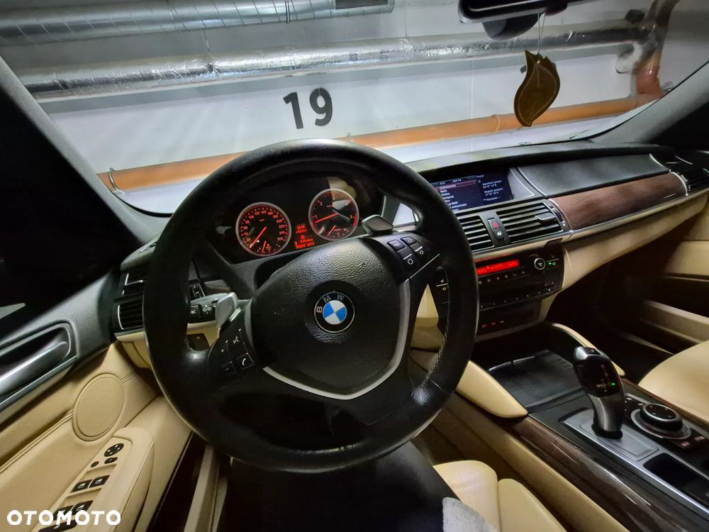 BMW X6 - 10