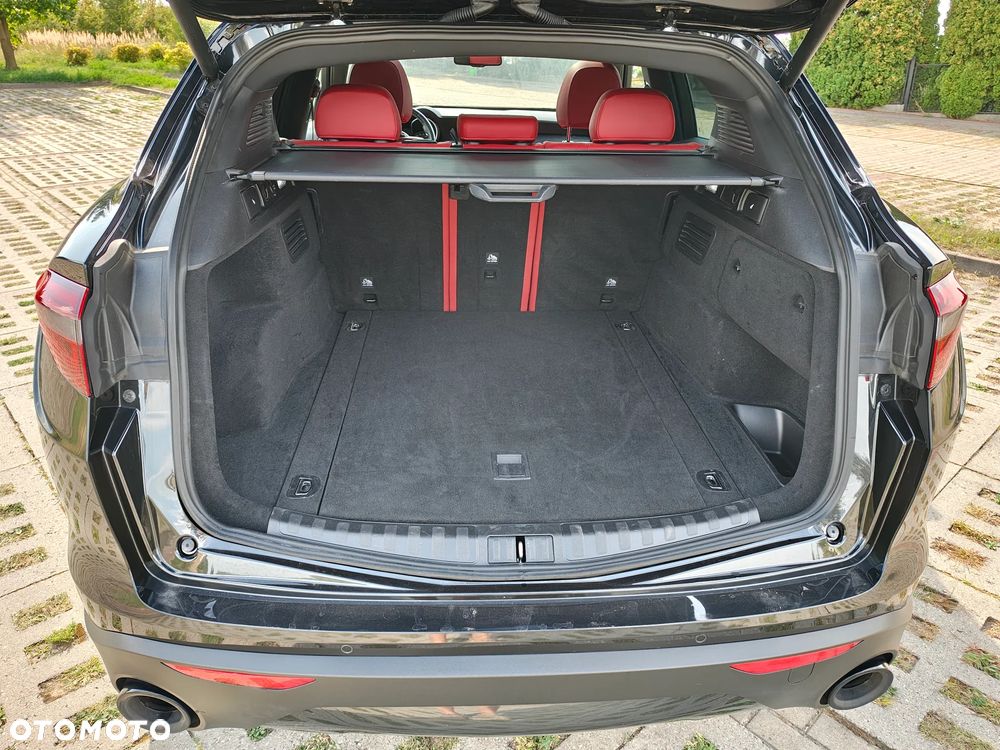 Alfa Romeo Stelvio 2.0 Turbo 16V AT8-Q4 Veloce - 31