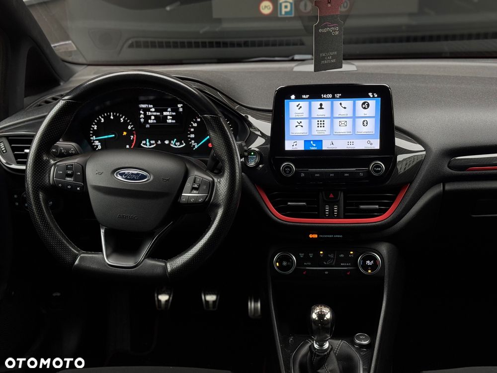 Ford Fiesta - 9