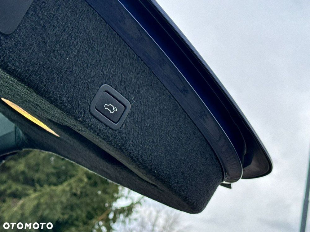 Volvo XC 60 D4 Ocean Race - 31