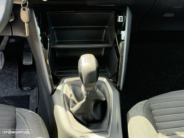 Peugeot 208 1.2 PureTech Active Pack - 21