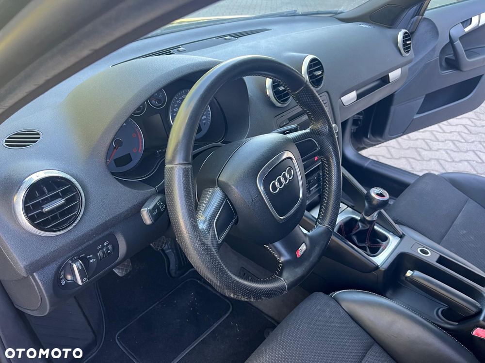 Audi A3 Sportback 2.0 TDI DPF S line Sportpaket (plus) - 11