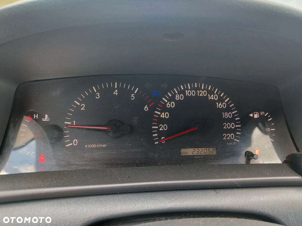 Toyota Corolla 1.4 D-4D - 13