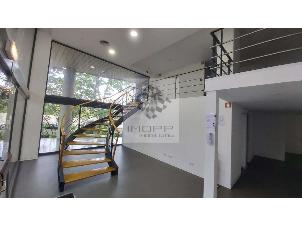 Fabuloso escritório em Benfica - Grande imagem: 2/21