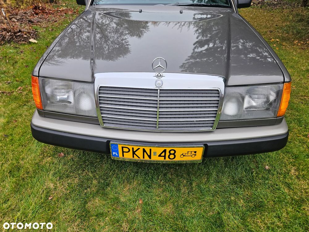 Mercedes-Benz W124 (1984-1993) - 14