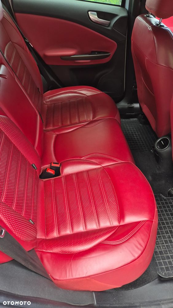 Alfa Romeo Giulietta 2.0 JTDM Exclusive TCT - 9