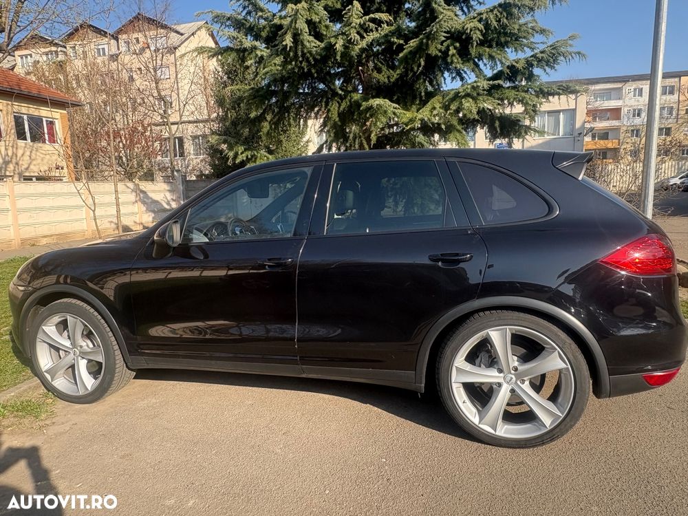 Porsche Cayenne 3.0 L V6 - 7