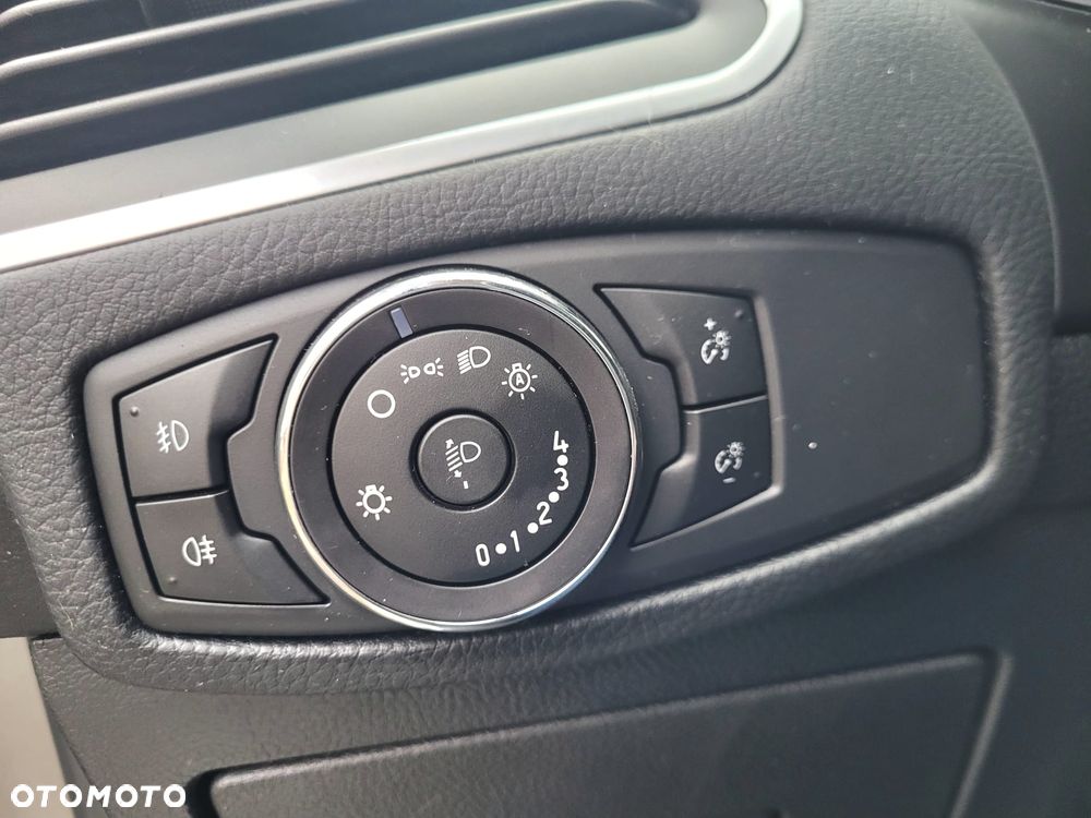 Ford S-Max 1.5 EcoBoost Titanium - 24