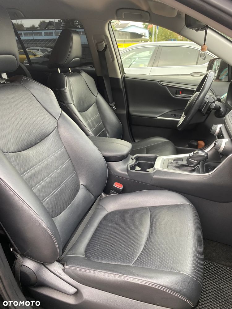 Toyota RAV4 - 9