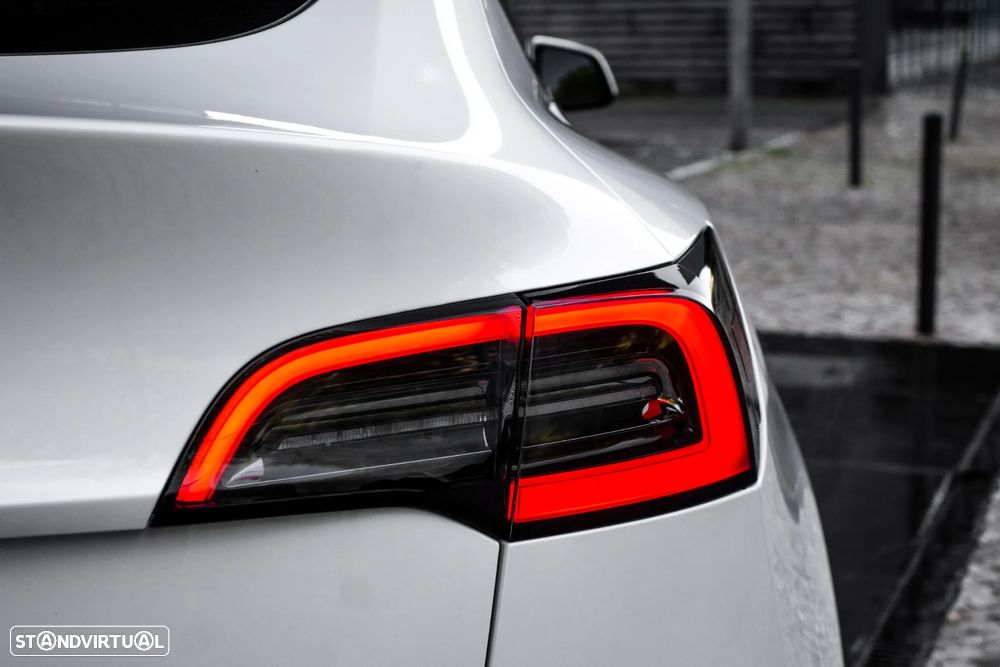 Tesla Model Y Long Range Tração Integral - 11