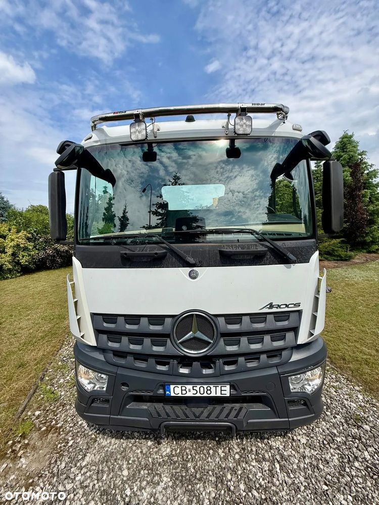 Mercedes-Benz Arocs 3240 - 25