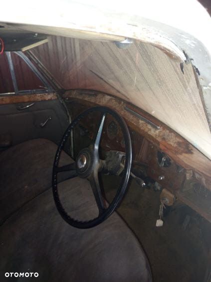 Rolls-Royce Wraith - 8