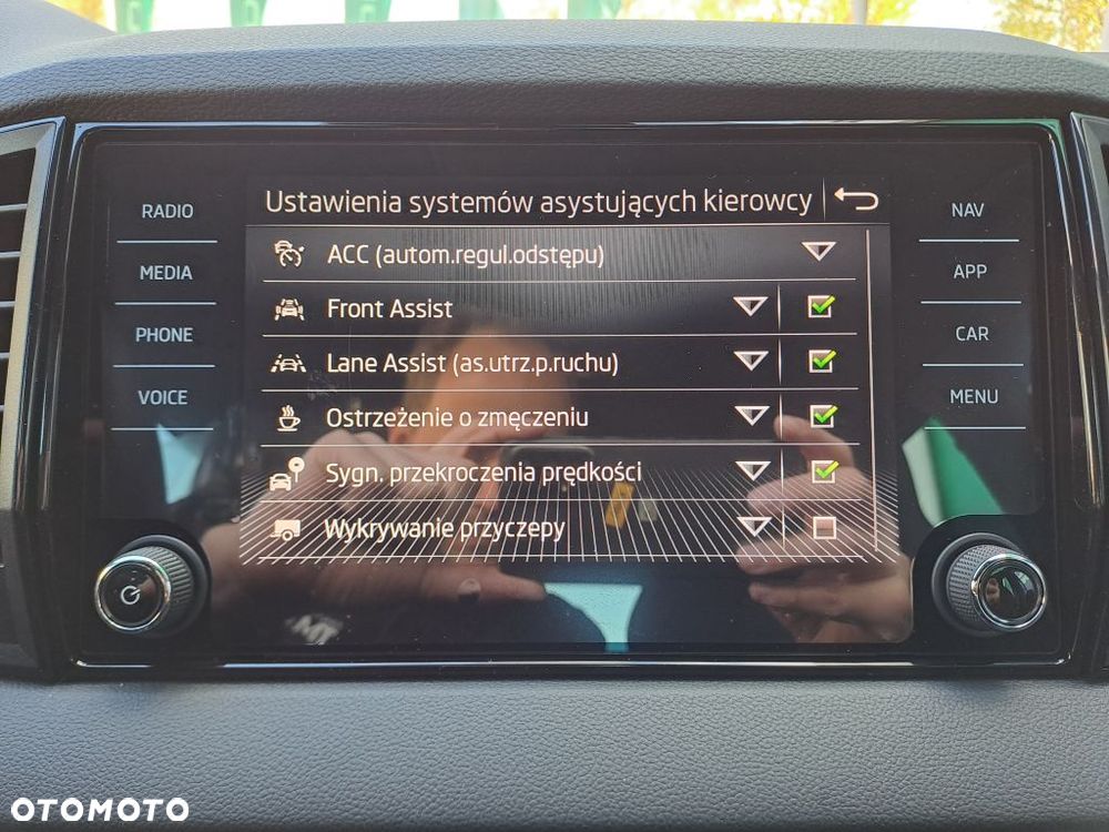 Skoda Karoq 1.5 TSI ACT Sportline DSG - 18