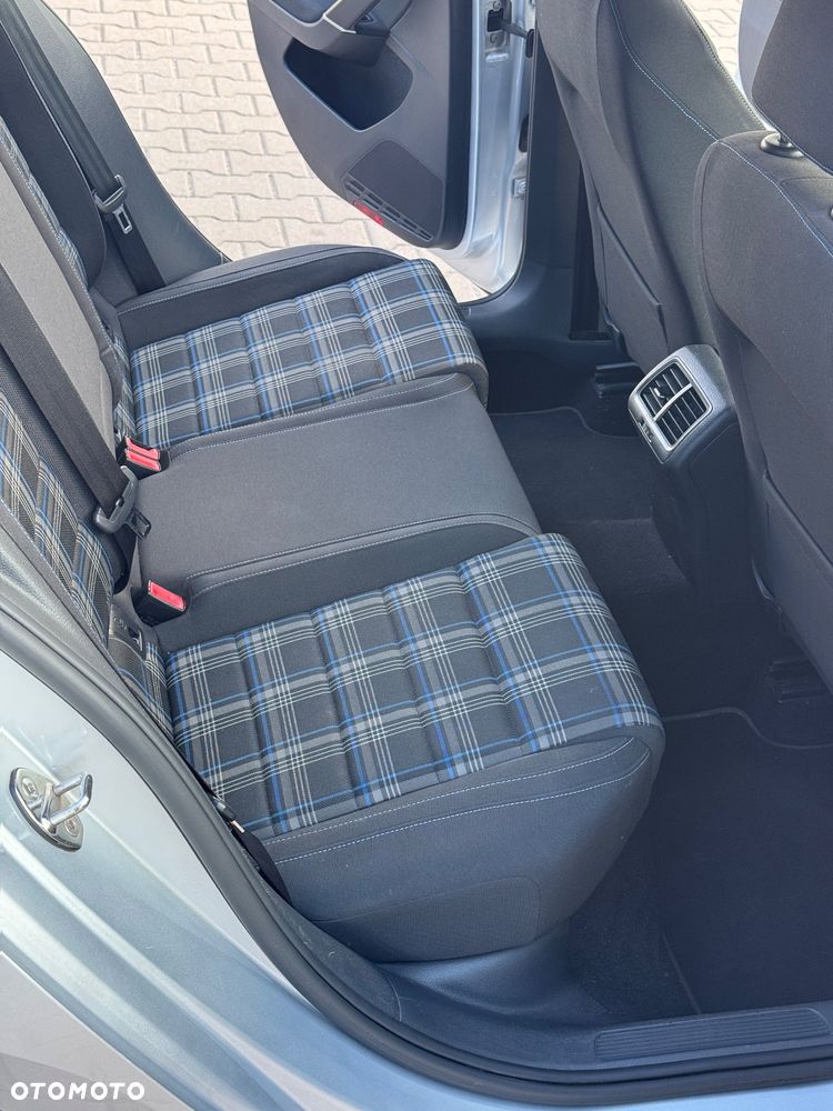 Volkswagen Golf 1.4 TSI BlueMotion Technology DSG Comfortline - 23