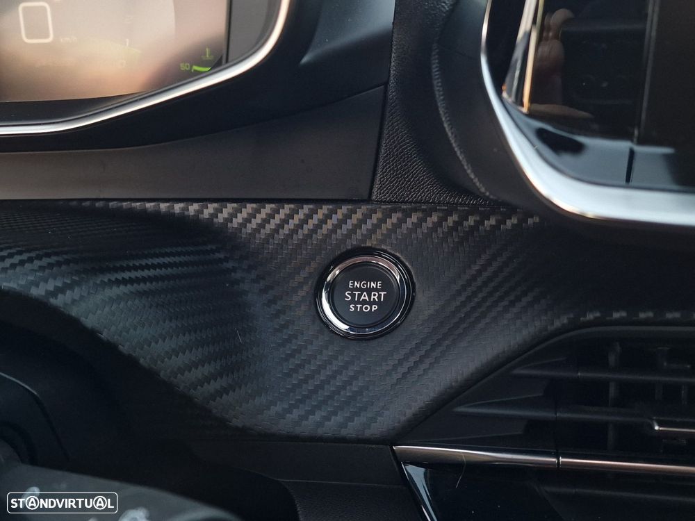 Peugeot 2008 1.2 PureTech Allure - 23