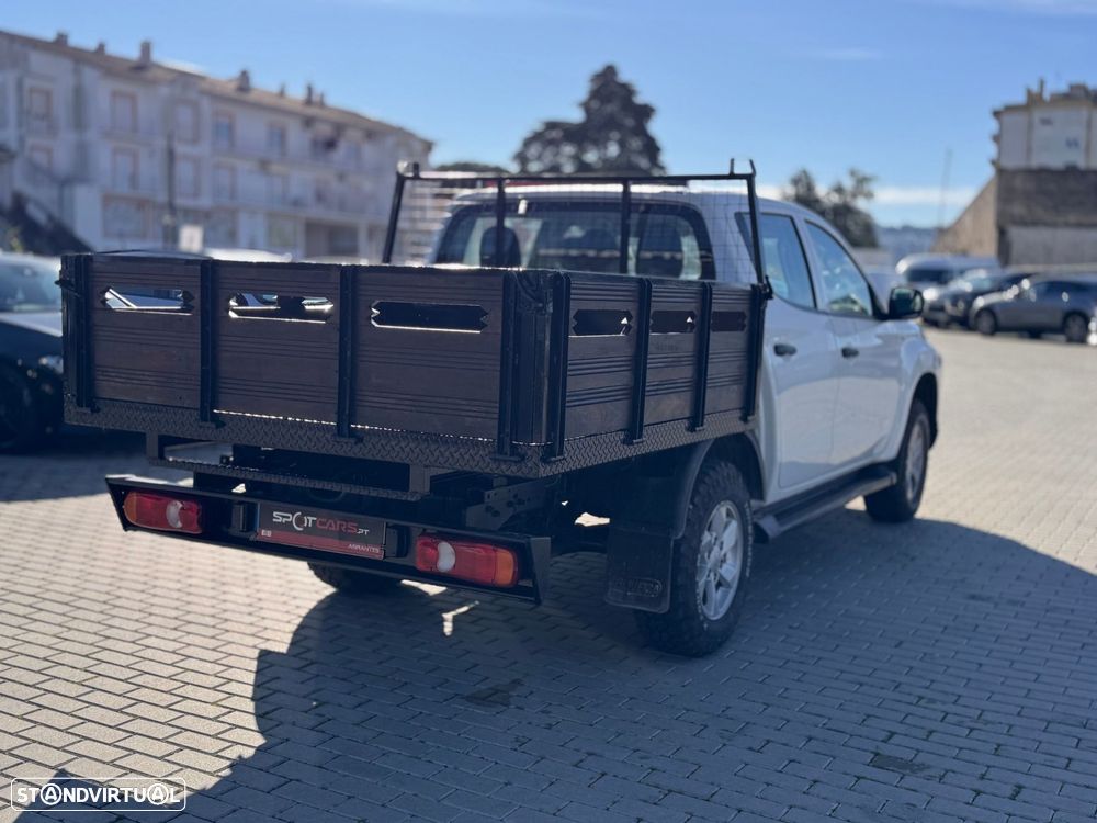 Mitsubishi L200 2.3 DI-D CD Invite 4WD - 4