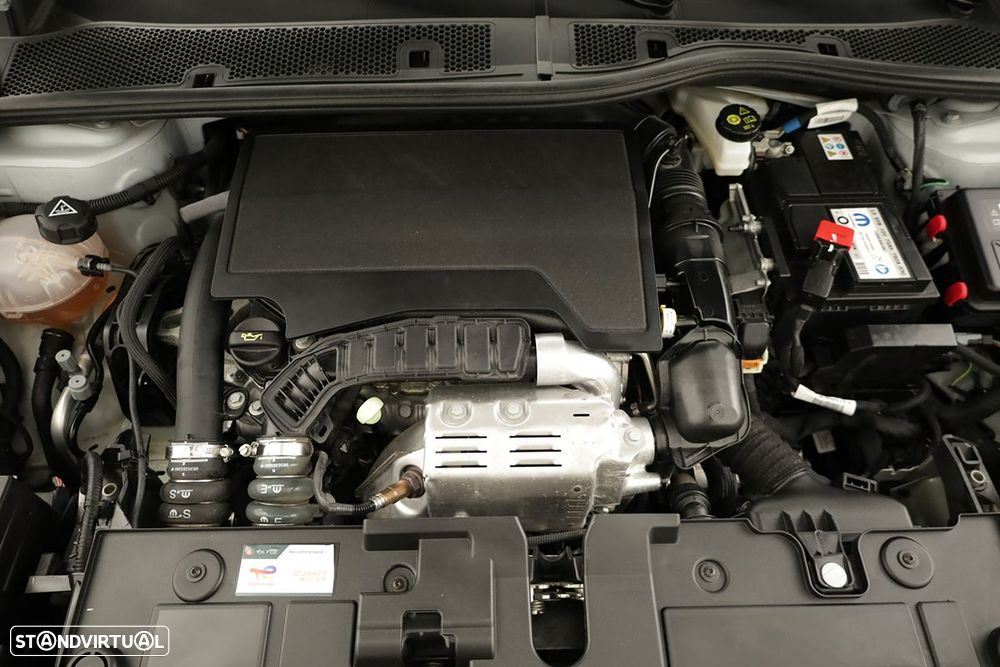 Citroën C4 1.2 PureTech Plus EAT8 - 23