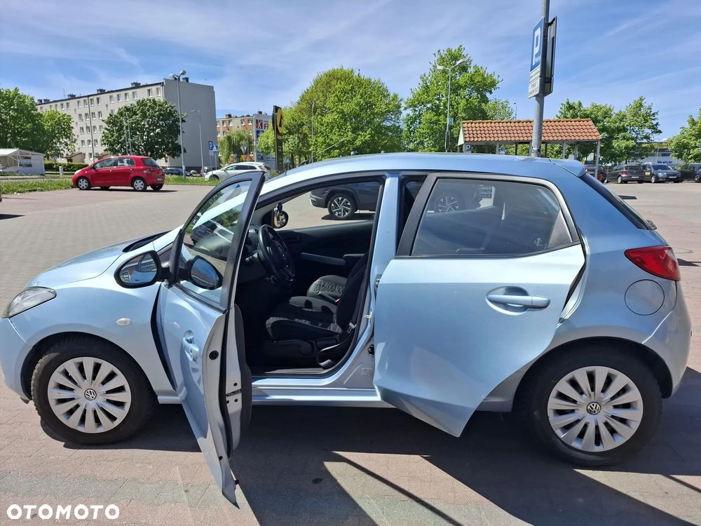 Mazda 2 - 4