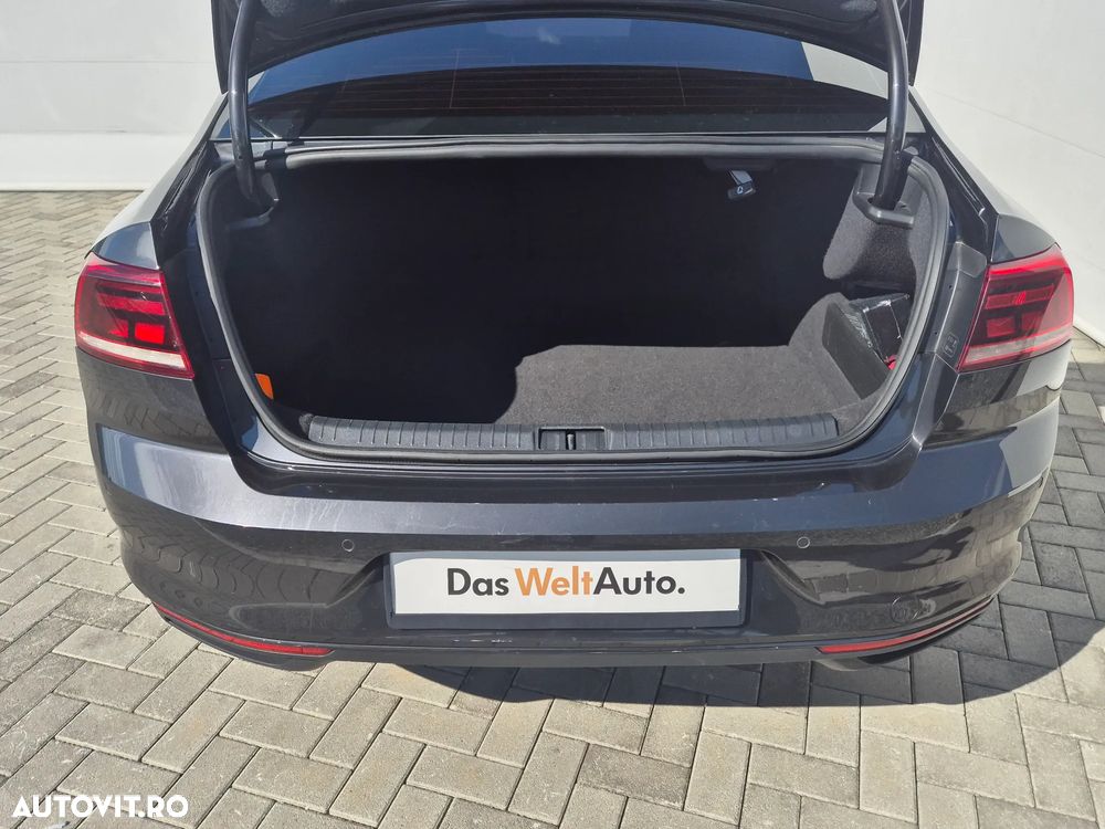 Volkswagen Passat - 29