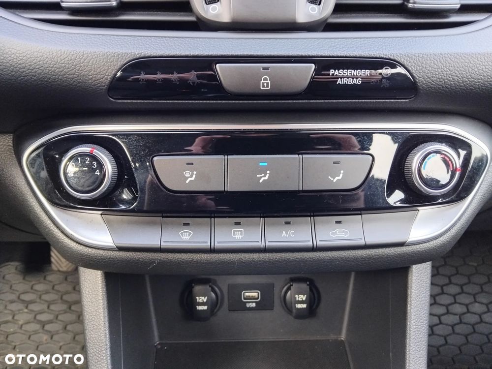 Hyundai i30 1.5 T-GDI 48V Modern - 15