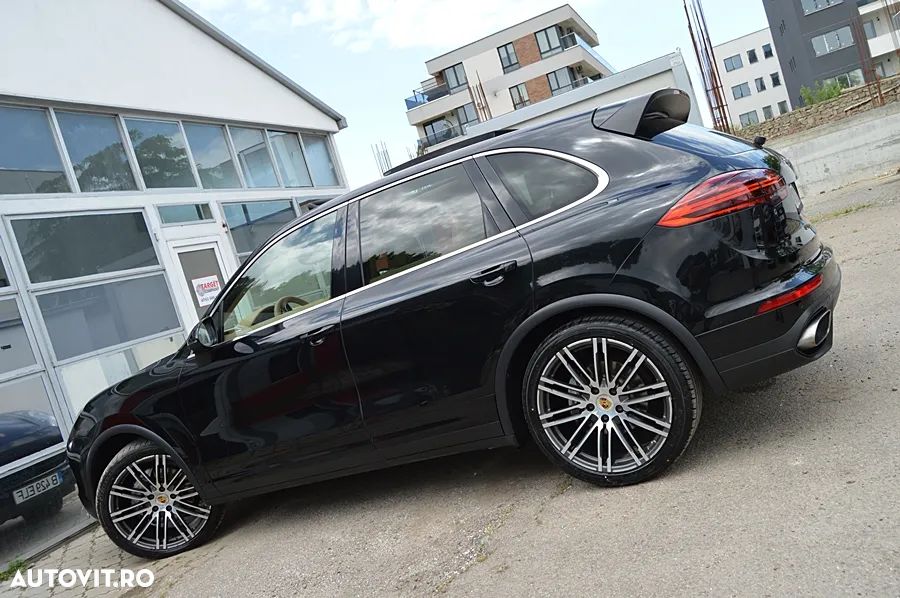 Porsche Cayenne 3.0 L - 29
