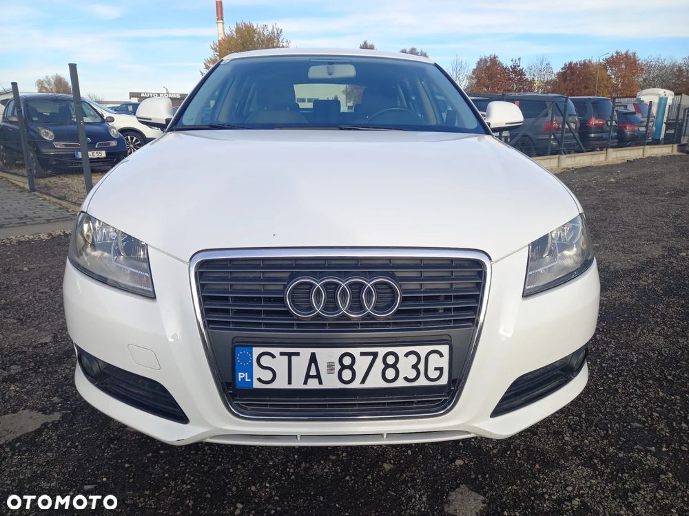 Audi A3 Sportback - 1