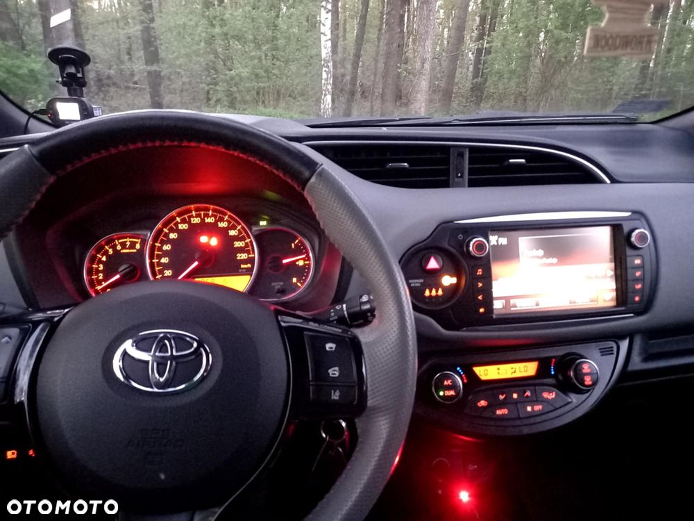 Toyota Yaris - 5
