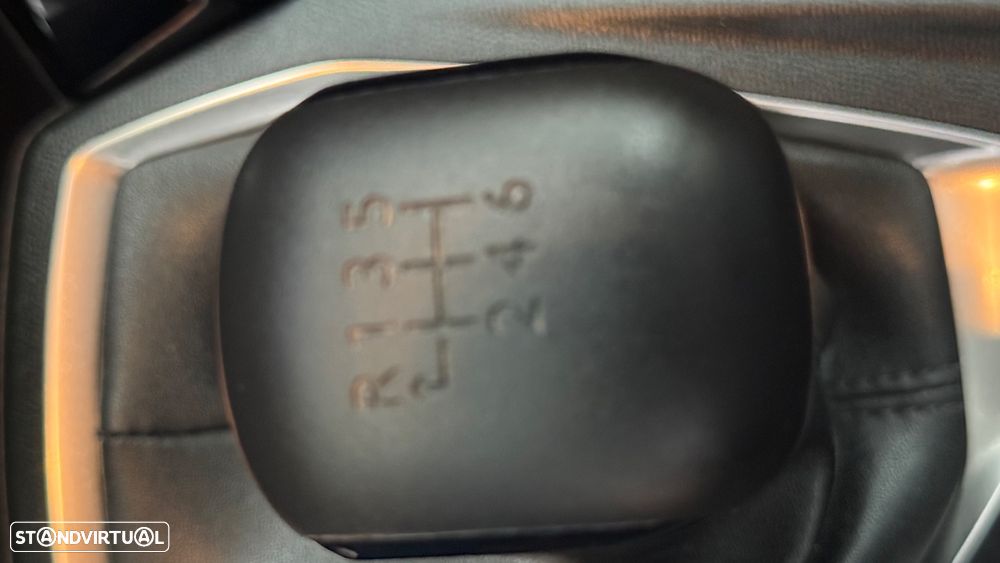 Peugeot 2008 PureTech 110 Stop&Start Style - 19